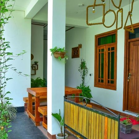 Menara Green Inn Dambulla Esterno foto