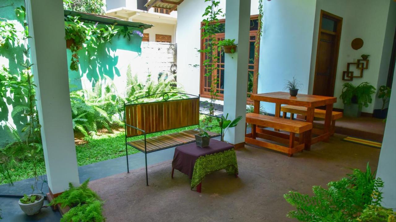 Menara Green Inn Dambulla Esterno foto