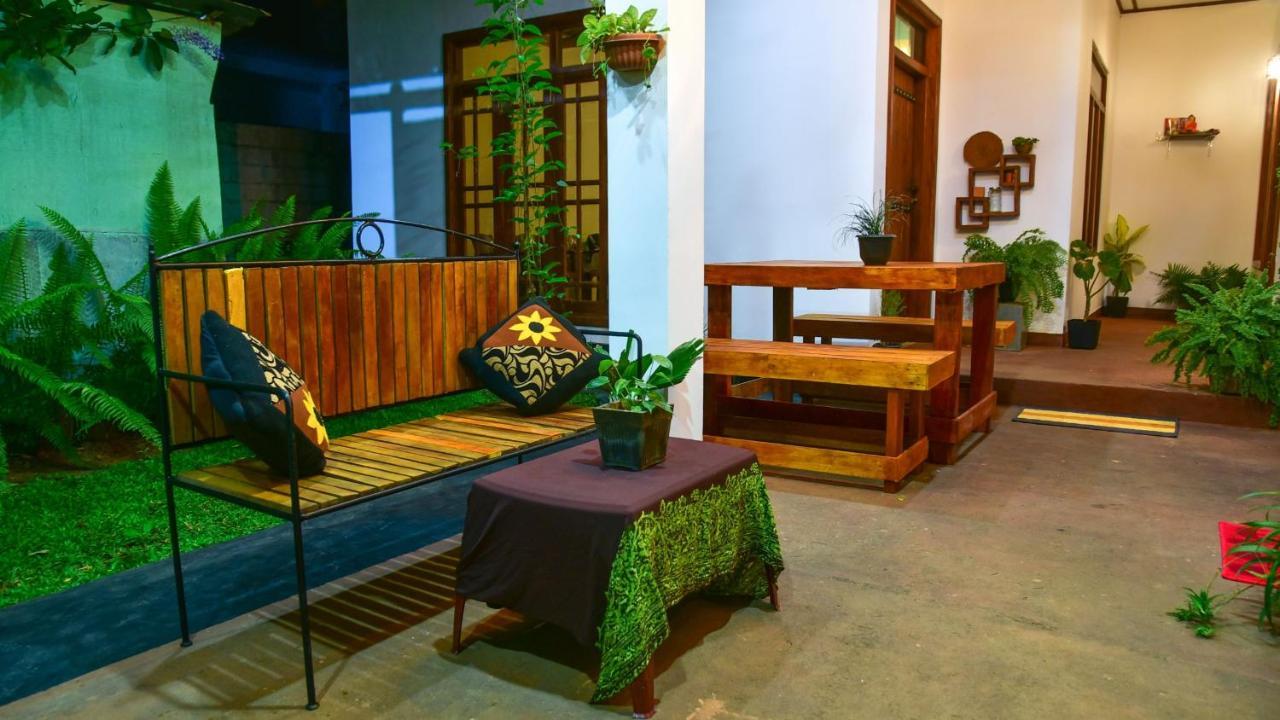 Menara Green Inn Dambulla Esterno foto