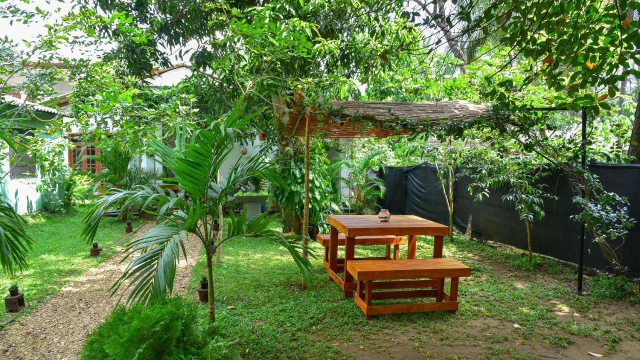 Menara Green Inn Dambulla Esterno foto