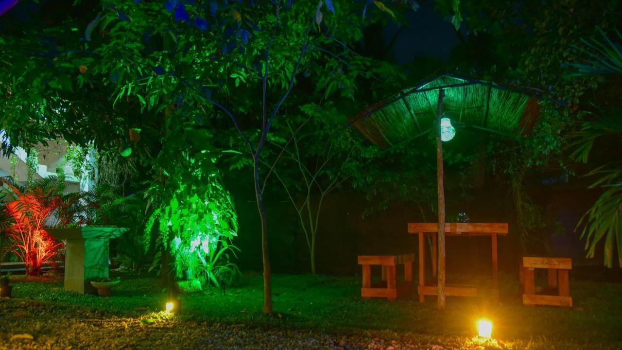 Menara Green Inn Dambulla Esterno foto