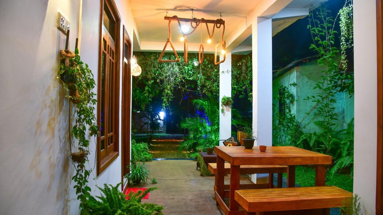 Menara Green Inn Dambulla Esterno foto