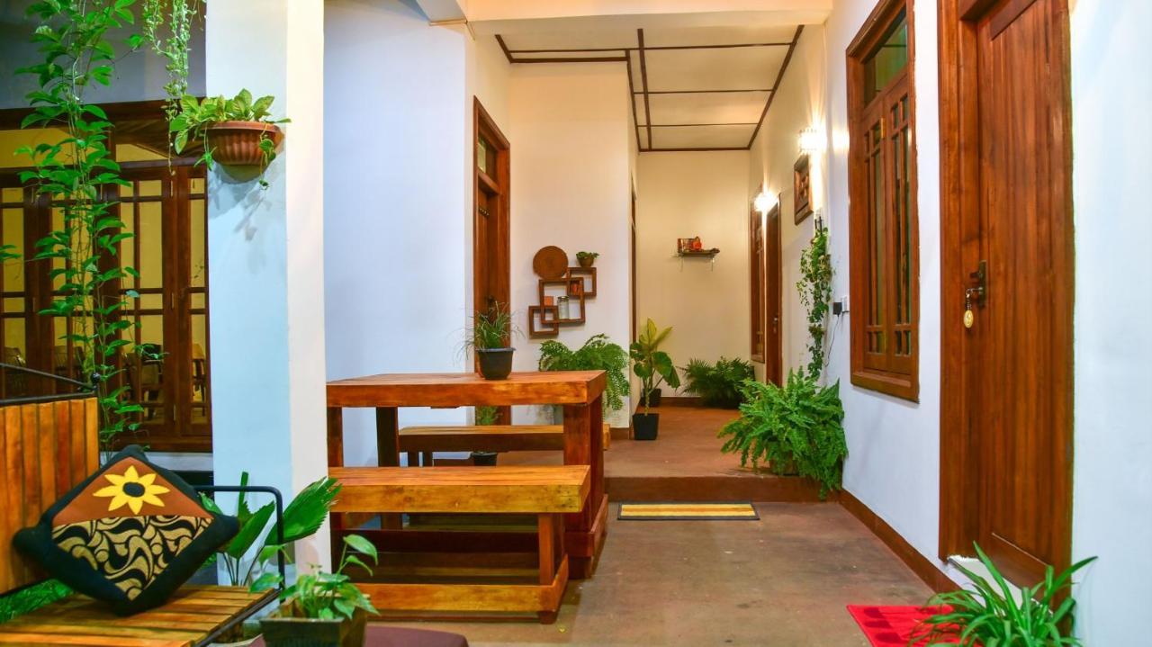 Menara Green Inn Dambulla Esterno foto