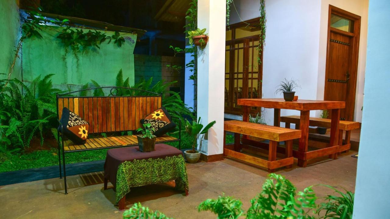 Menara Green Inn Dambulla Esterno foto