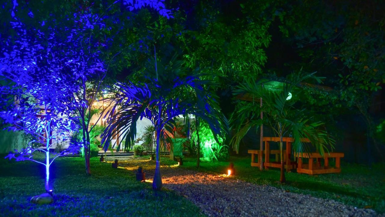 Menara Green Inn Dambulla Esterno foto