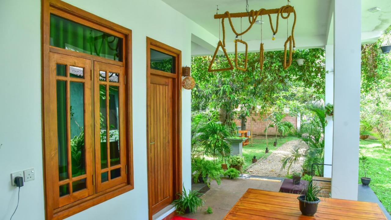 Menara Green Inn Dambulla Esterno foto