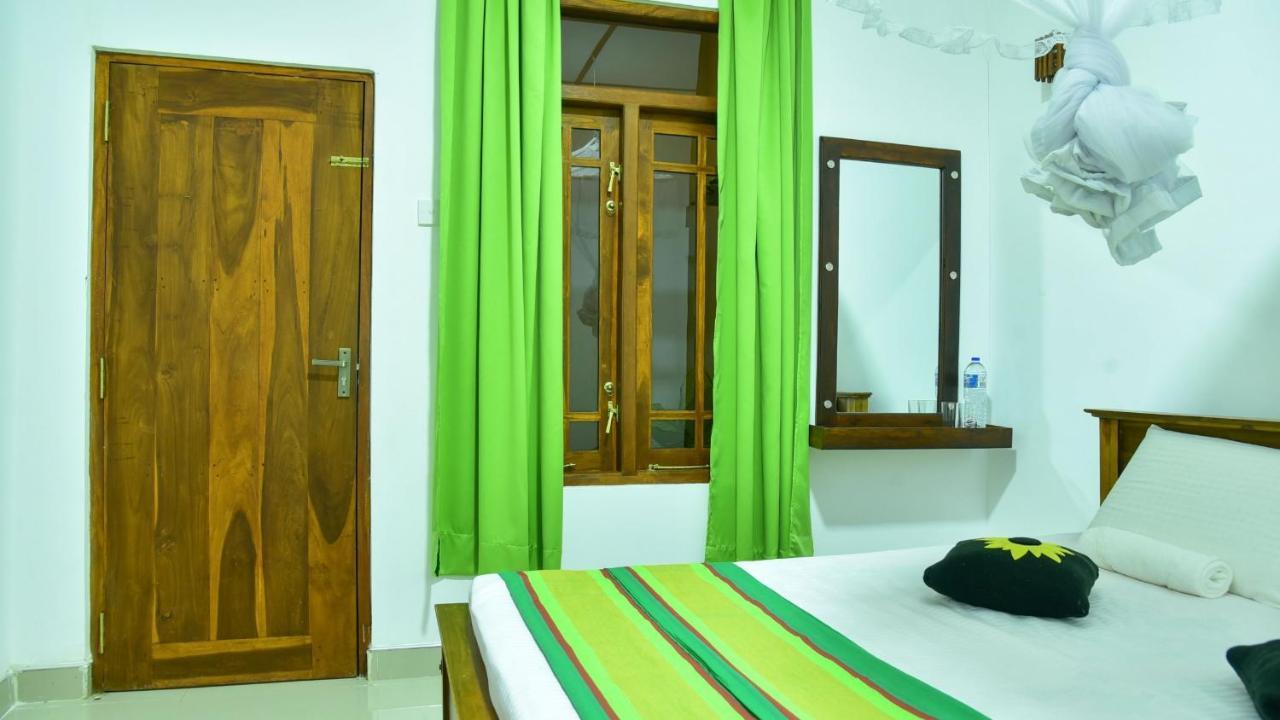 Menara Green Inn Dambulla Esterno foto